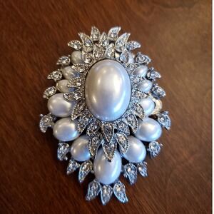 Vintage Pearl Brooch Rhinestone Floral Bouquet‎ Wedding Party Prom Statement Pin